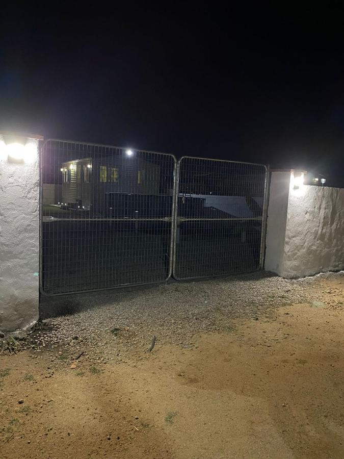 فندق La Gobita كونيل ذي لا فرونتيرا المظهر الخارجي الصورة